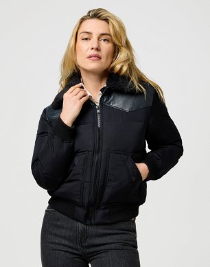 Kurtka Damska Wrangler Western Puffer Black 112370812