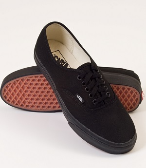 czarne trampki vans