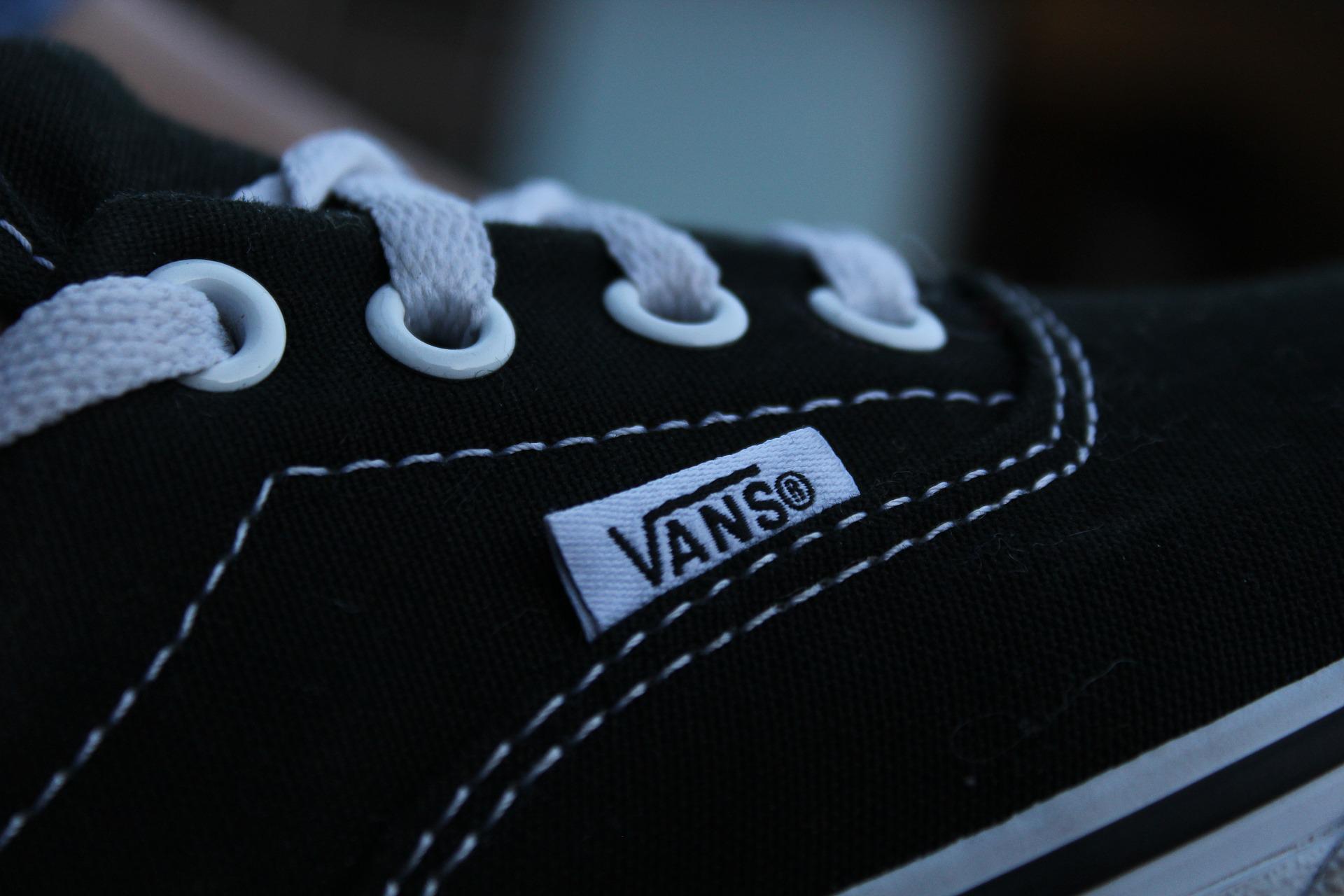 Vans – kultowe buty, które wybierają kolejne pokolenia