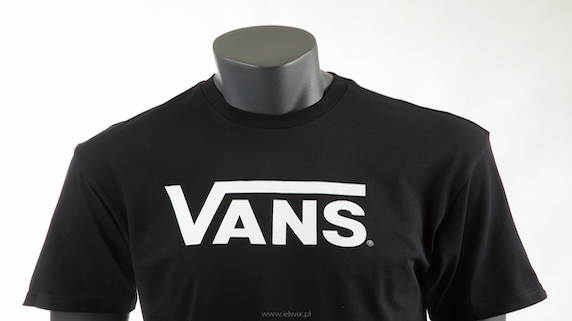 Oryginalne koszulki Vans- uzupełnienie ulicznego stylu.